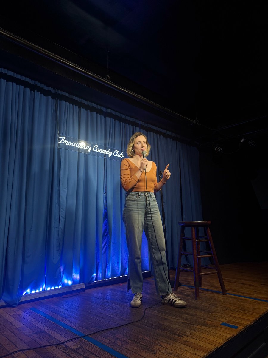 Viv Ford performing stand-up at Broadway Comedy Club